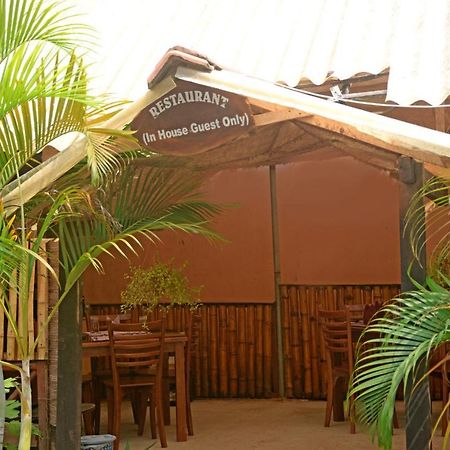 Hotel Thilon Katunayake Exterior photo