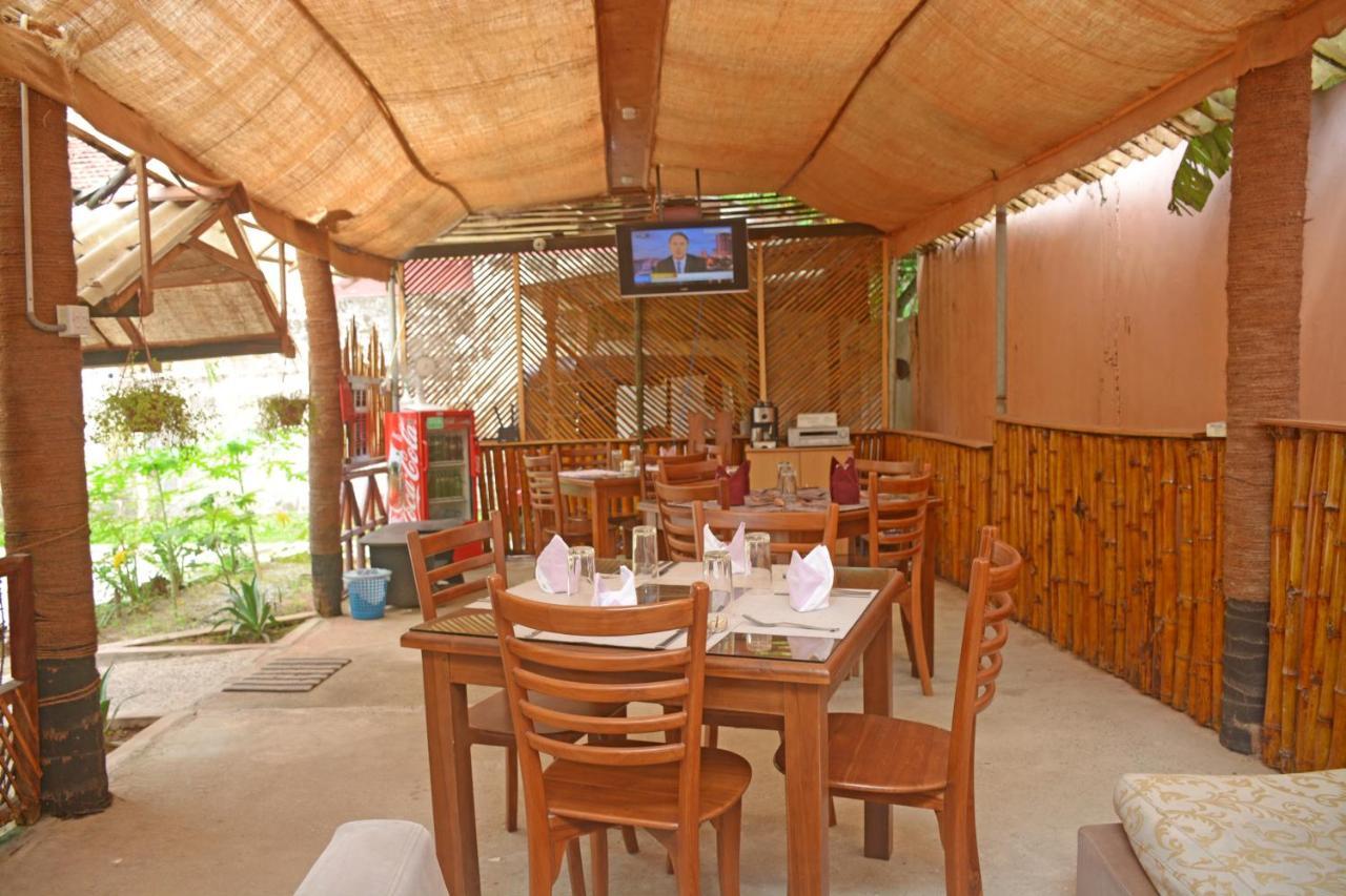 Hotel Thilon Katunayake Exterior photo